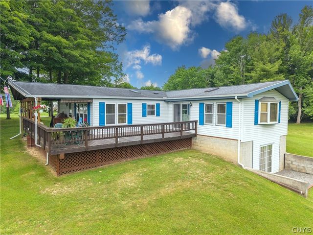 28 Hawthorne Road, Schroeppel, NY 13069