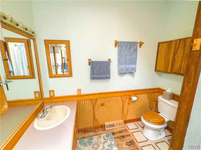 28 Hawthorne Road, Schroeppel, NY 13069