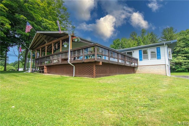 28 Hawthorne Road, Schroeppel, NY 13069