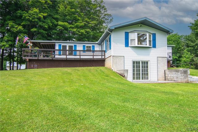 28 Hawthorne Road, Schroeppel, NY 13069