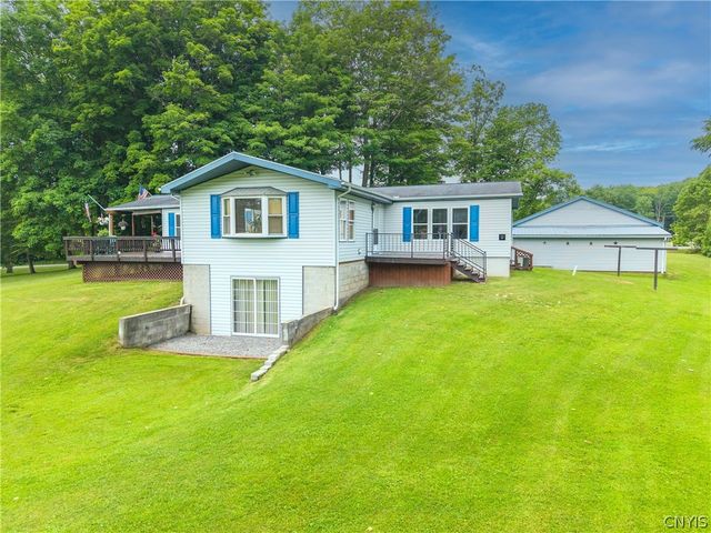 28 Hawthorne Road, Schroeppel, NY 13069