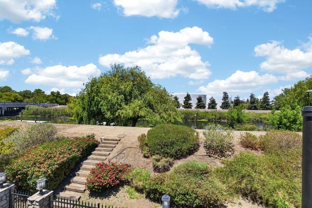 4409 Curlew St, Stockton, CA 95219