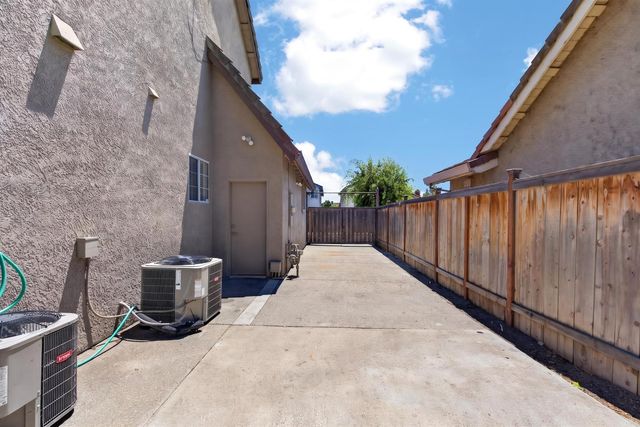 4409 Curlew St, Stockton, CA 95219