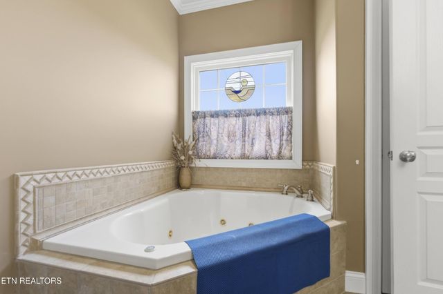 48 Saddle Brook Lane, Crossville, TN 38571