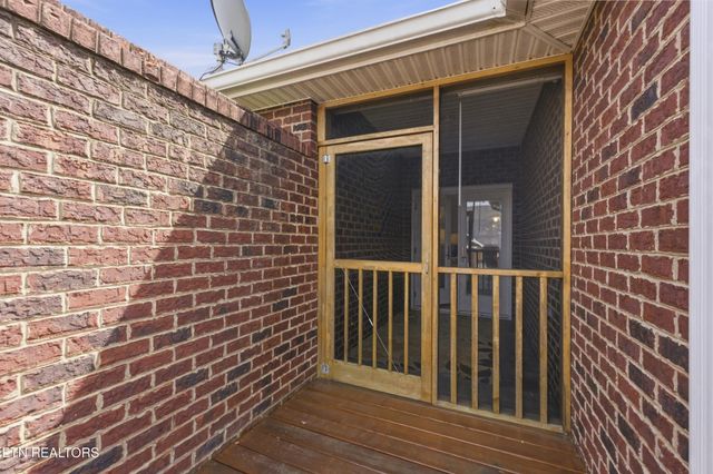 48 Saddle Brook Lane, Crossville, TN 38571