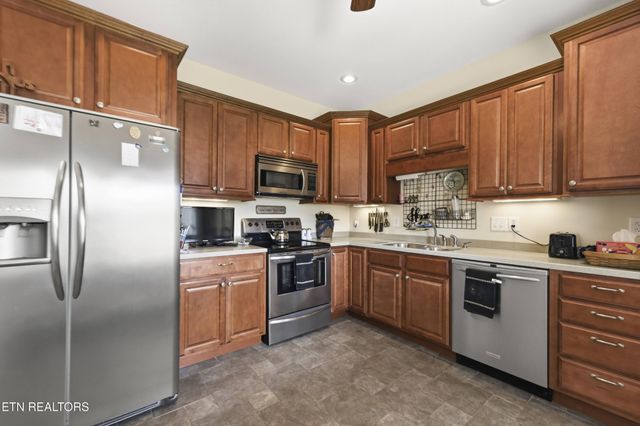 48 Saddle Brook Lane, Crossville, TN 38571