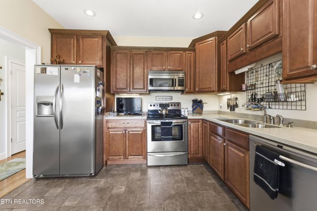 48 Saddle Brook Lane, Crossville, TN 38571