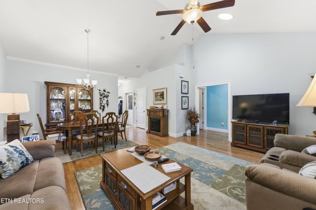 48 Saddle Brook Lane, Crossville, TN 38571