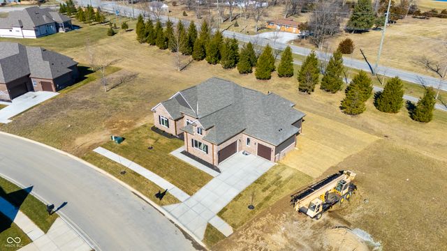 4248 Stone Lake Drive, Zionsville, IN 46077