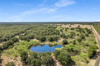 5637 Jeddo RD, Waelder, TX 78959