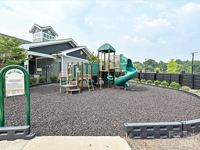 10440 Paper Birch Drive, Charlotte, NC 28215