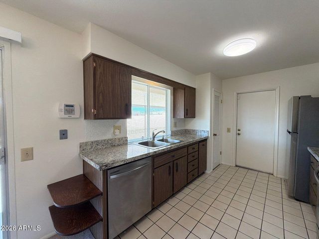 10201 W SUTTERS GOLD Lane, Sun City, AZ 85351