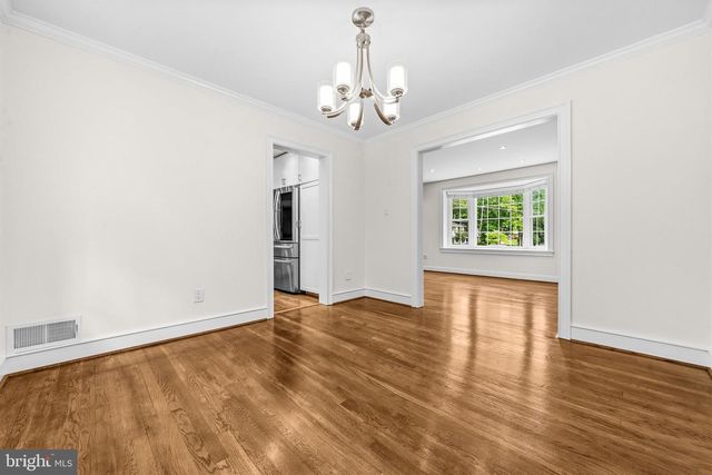 8927 CROMWELL DR, Springfield, VA 22151