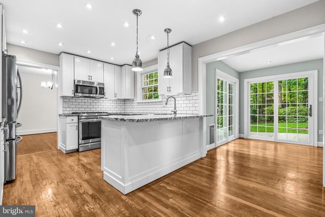 8927 CROMWELL DR, Springfield, VA 22151