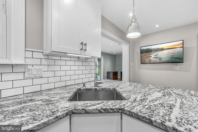 8927 CROMWELL DR, Springfield, VA 22151