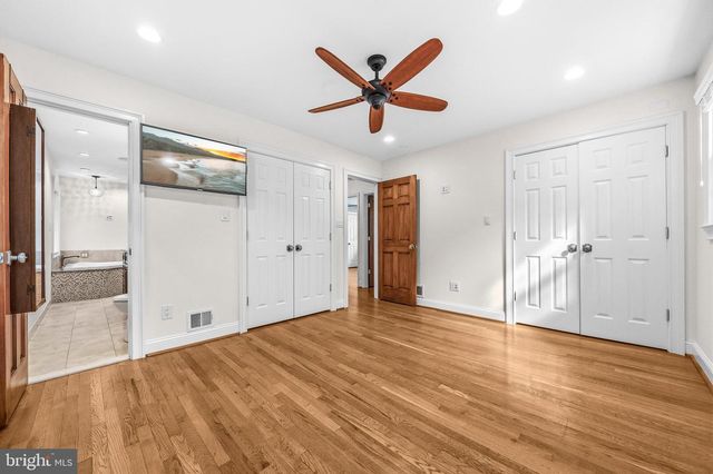 8927 CROMWELL DR, Springfield, VA 22151