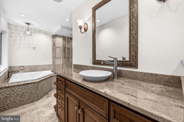 8927 CROMWELL DR, Springfield, VA 22151