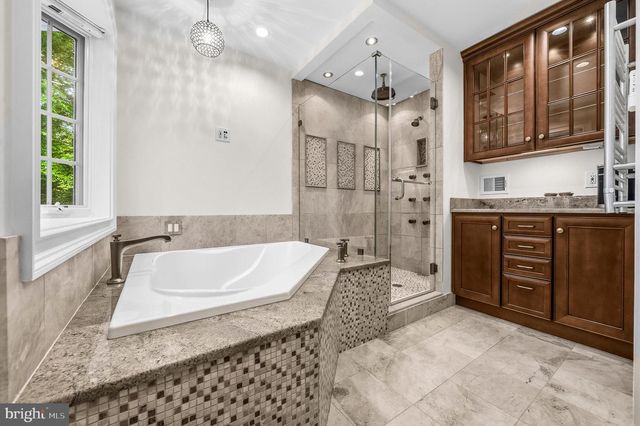 8927 CROMWELL DR, Springfield, VA 22151