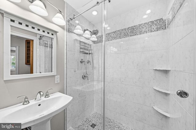 8927 CROMWELL DR, Springfield, VA 22151