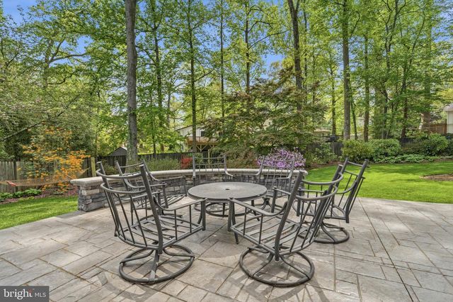 8927 CROMWELL DR, Springfield, VA 22151