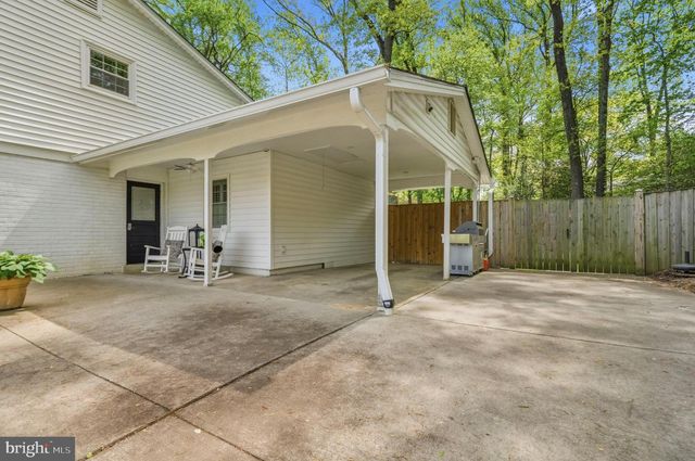 8927 CROMWELL DR, Springfield, VA 22151