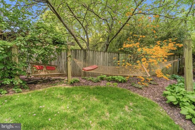 8927 CROMWELL DR, Springfield, VA 22151