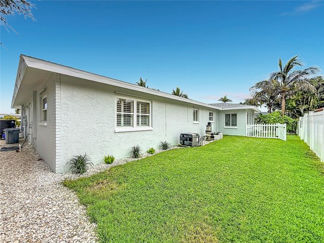 2931 ALTON DRIVE, St Pete Beach, FL 33706
