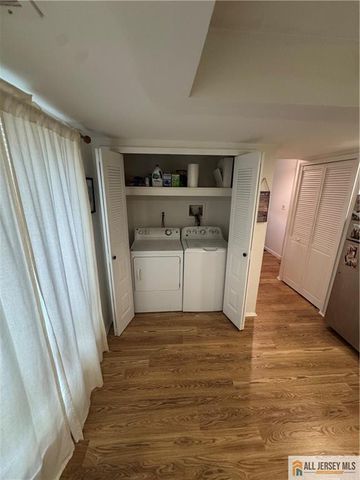 194 Yorkshire Court, Old Bridge, NJ 08857