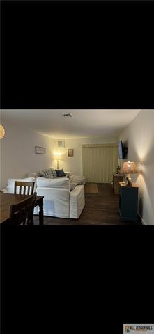 194 Yorkshire Court, Old Bridge, NJ 08857
