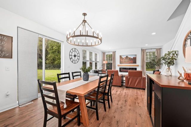 706 Arbor Ridge DRIVE, Delavan, WI 53115