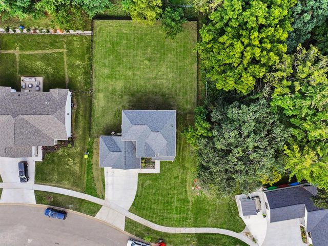 706 Arbor Ridge DRIVE, Delavan, WI 53115