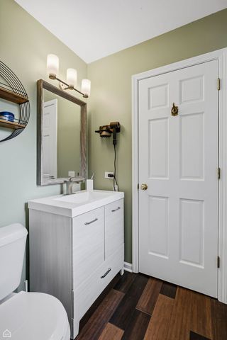 1978 N Fork Circle, Elgin, IL 60123