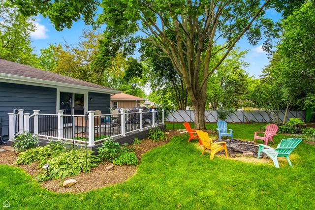 1978 N Fork Circle, Elgin, IL 60123