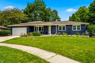 1978 N Fork Circle, Elgin, IL 60123