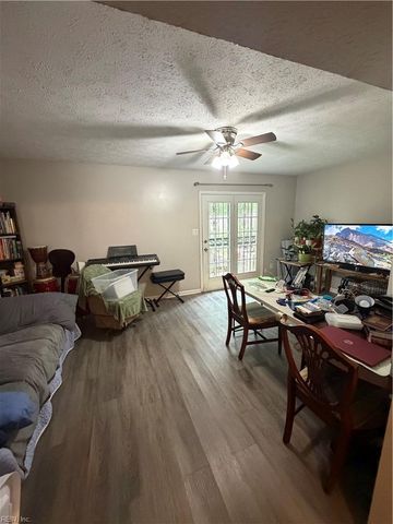 368 Deputy Ln Unit E, Newport News, VA 23608