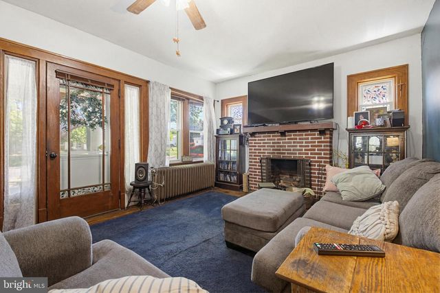 306 E HIGH ST, Manheim, PA 17545