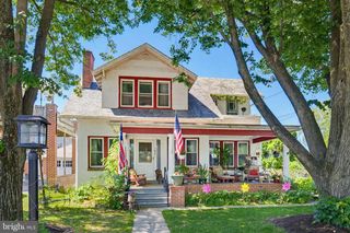 306 E HIGH ST, Manheim, PA 17545