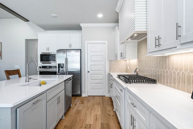 1340 Cittadella Avenue, Tontitown, AR 72762