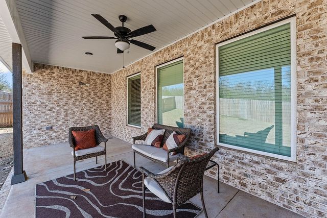 1340 Cittadella Avenue, Tontitown, AR 72762