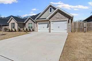 1340 Cittadella Avenue, Tontitown, AR 72762