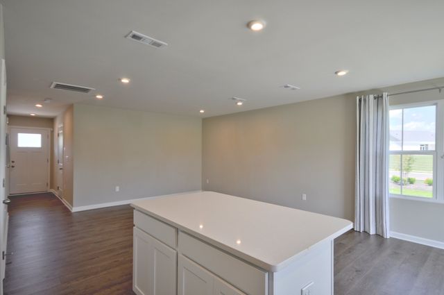 101 BULLPEN CT F, Clarksville, TN 37042