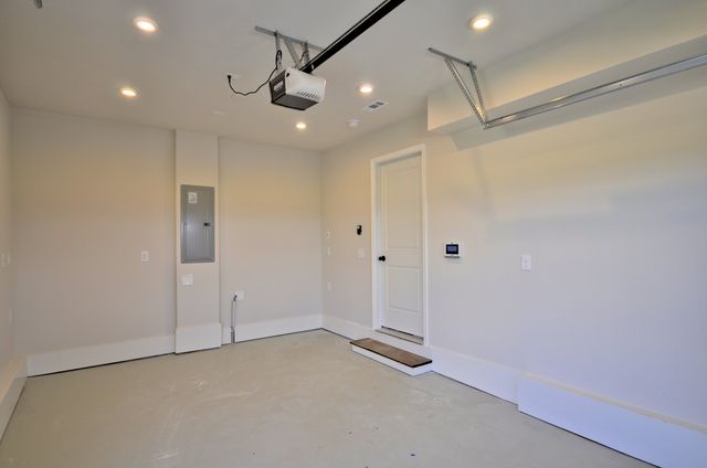 101 BULLPEN CT F, Clarksville, TN 37042