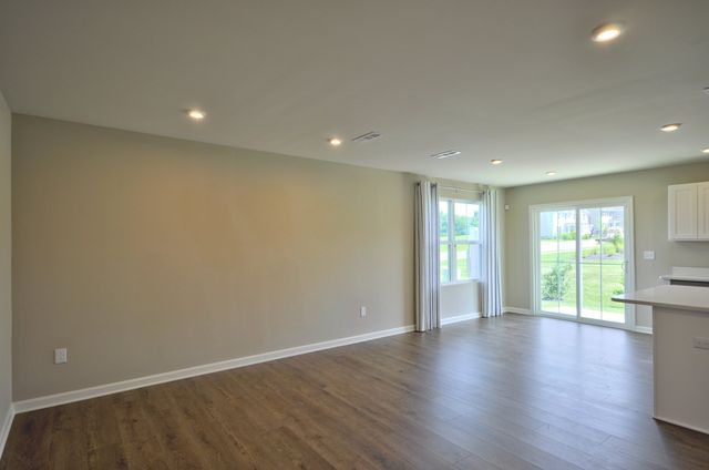 101 BULLPEN CT F, Clarksville, TN 37042