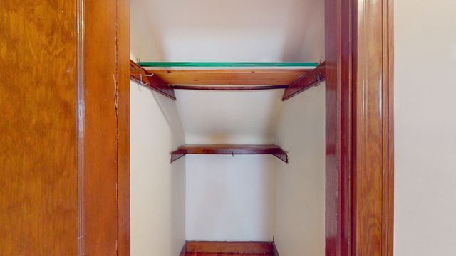 9 Henry St. 1, Brookline, MA 02445