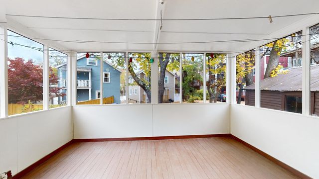 9 Henry St. 1, Brookline, MA 02445
