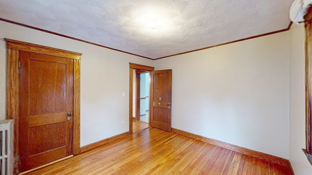 9 Henry St. 1, Brookline, MA 02445