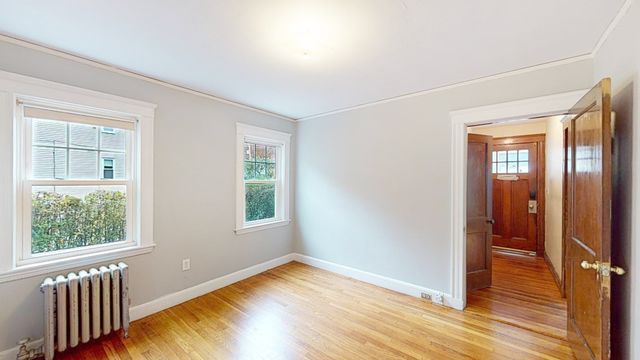 9 Henry St. 1, Brookline, MA 02445