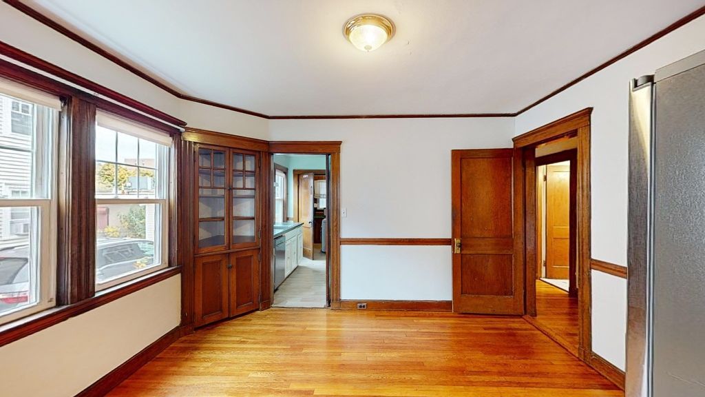 9 Henry St. 1, Brookline, MA 02445