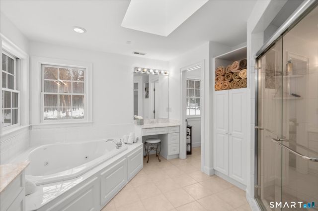 39 Nettleton Drive, Woodbridge, CT 06525