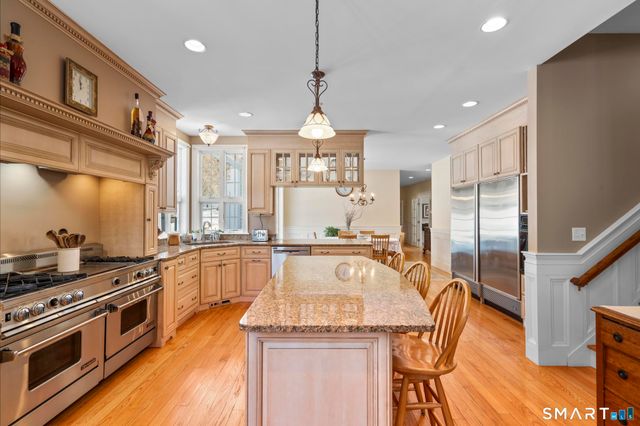 39 Nettleton Drive, Woodbridge, CT 06525